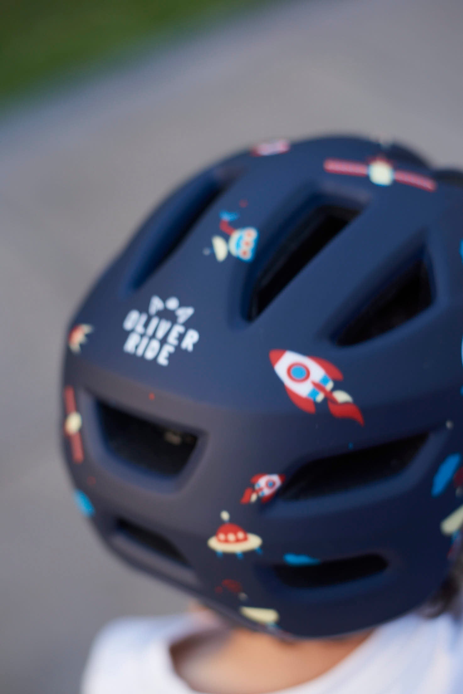 Casco Oliver Space