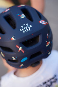 Casco Oliver Space