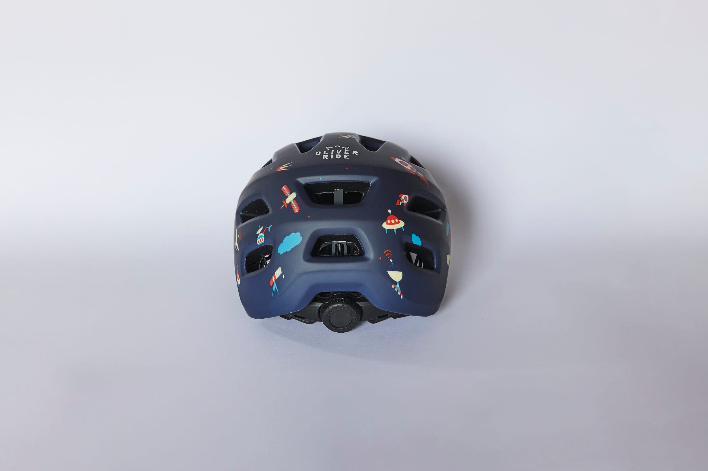 Casco Oliver Space