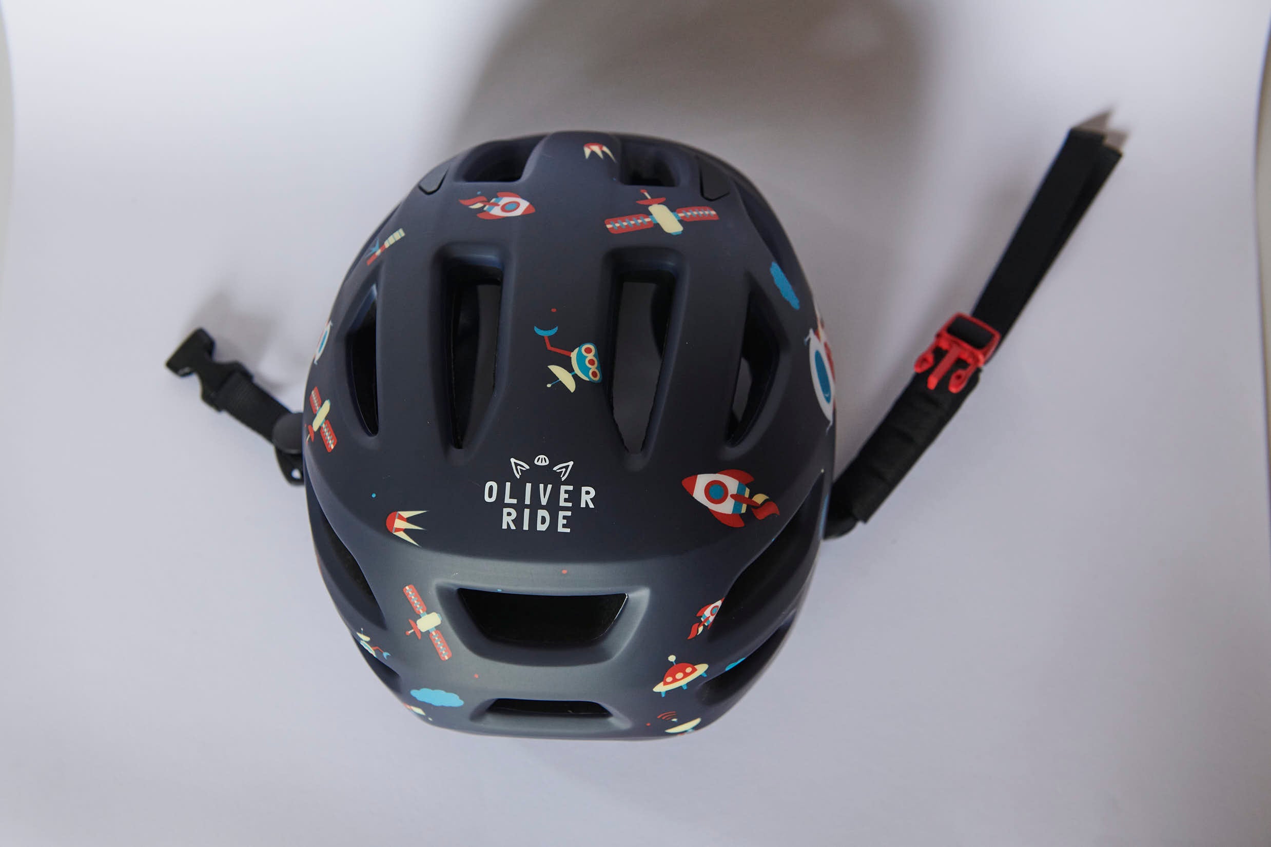 Casco Oliver Space