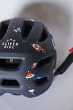 Cargar imagen en el visor de la galería, Casco Oliver Space
