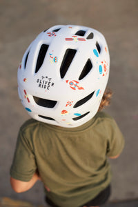 Casco Oliver White Space